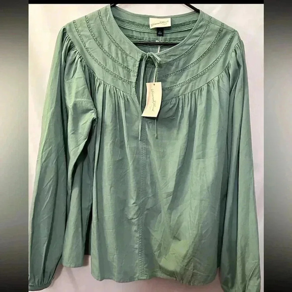 Universal Thread NWT Long Sleeve Top Ladies Size Large NEW Green - Picture 2 of 10